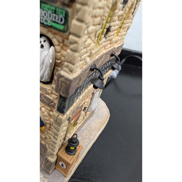 Lemax Spooky Town 2021 Apparition Academy #15732 Lighted Building Halloween - Picture 5 of 8